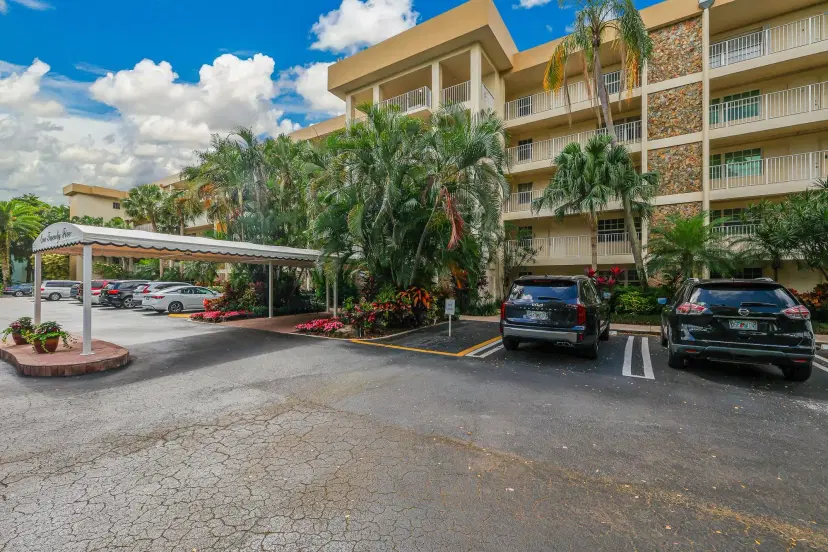 Picture of 4000 Cypress Grove Way 207, Pompano Beach FL 33069