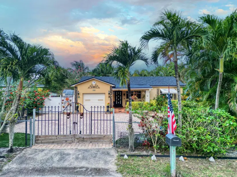 Picture of 910 Sylvan Lane, Lake Worth FL 33461