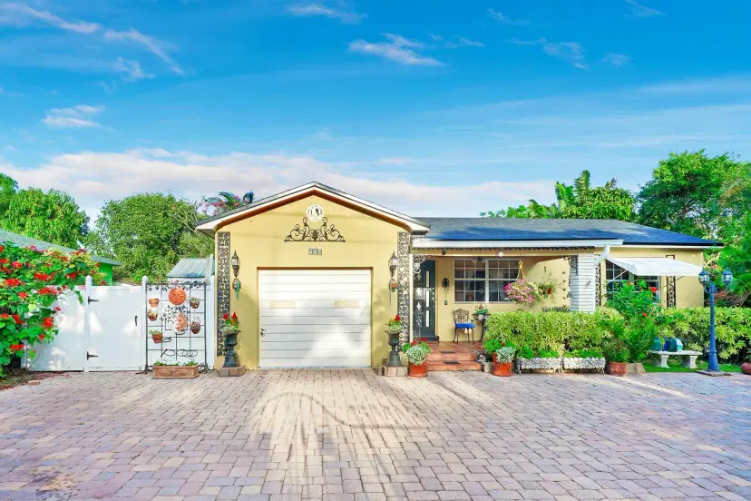 Picture of 910 Sylvan Lane, Lake Worth FL 33461