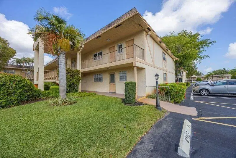 Picture of 1700 Dover Road 216-A, Delray Beach FL 33445