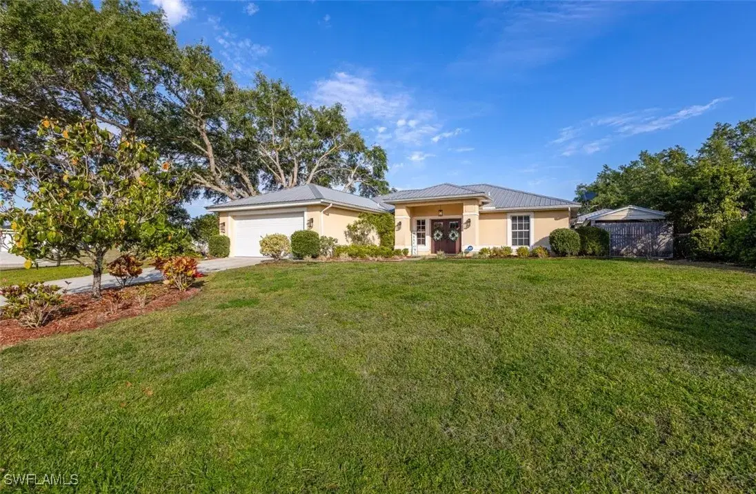 Picture of 1225 W Benbow Ct, Labelle, FL 33935