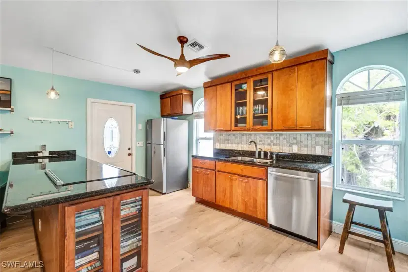 Picture of 225 Nature View Ct, Fort Myers Beach FL 33931
