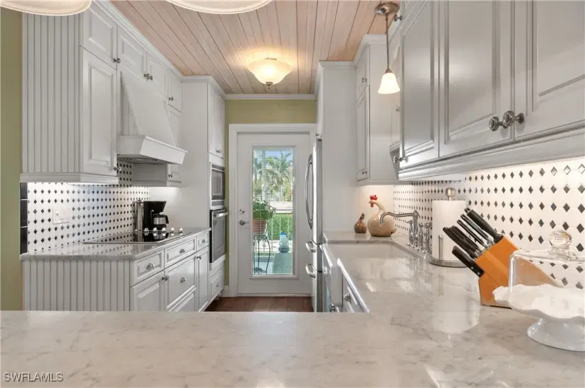 Picture of 424 12Th Ave S C424, Naples FL 34102