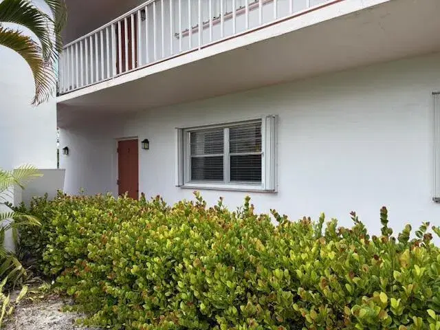 Picture of 2600 SE Ocean Boulevard F7, Stuart FL 34996