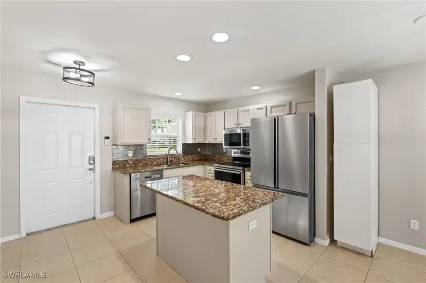 Picture of 5124 Leeds Rd, Fort Myers FL 33907