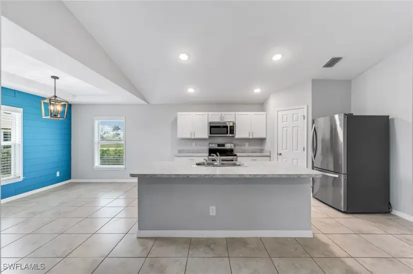 Picture of 1319 NW 14Th Pl, Cape Coral FL 33993