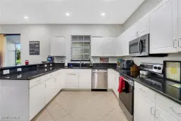 Picture of 14909 Summit Place Cir 31, Naples, FL 34119