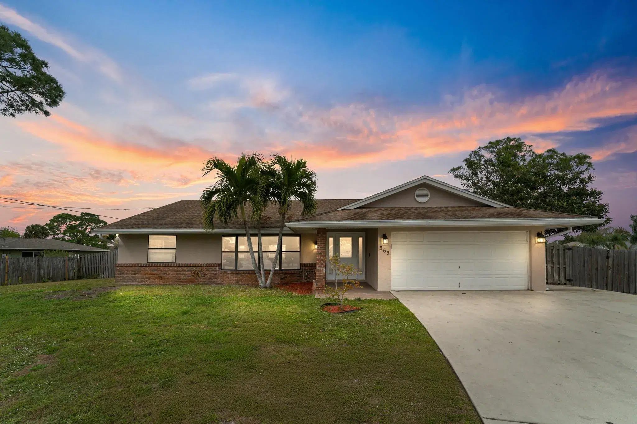 Picture of 365 SW Eyerly Ave, Port St Lucie, FL 34983