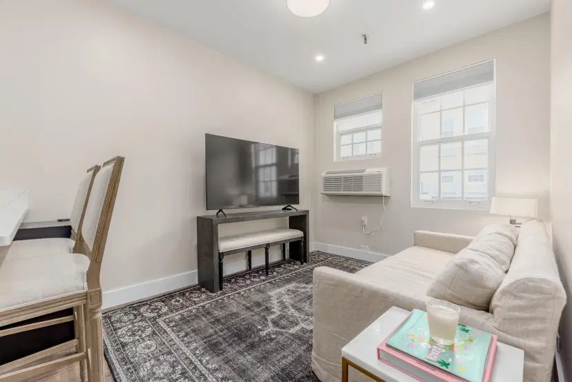 Picture of 235 Sunrise Avenue 2211, Palm Beach FL 33480