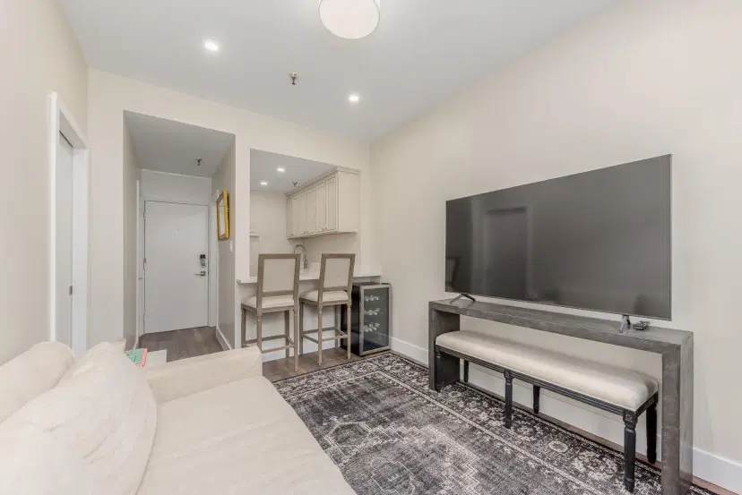 Picture of 235 Sunrise Avenue 2211, Palm Beach FL 33480