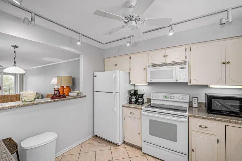 Picture of 5300 Highway A1A 303, Vero Beach FL 32963