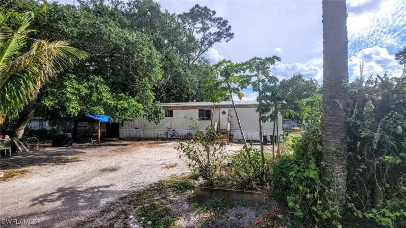 Picture of 1060 Choctaw Ave, Labelle FL 33935