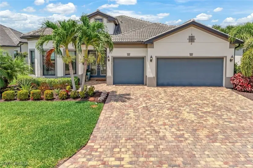 Picture of 9239 Plover Dr, Naples FL 34120
