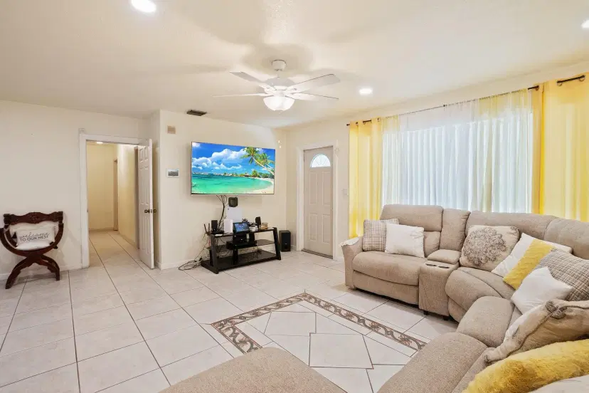 Picture of 741 NE 24Th St, Pompano Beach FL 33064