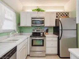 Picture of 300 Forest Lakes Blvd 302, Naples, FL 34105