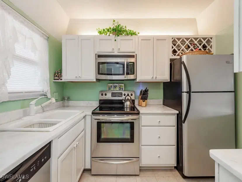 Picture of 300 Forest Lakes Blvd 302, Naples FL 34105