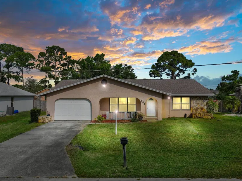 Picture of 541 SE Fallon Drive, Port St Lucie FL 34983