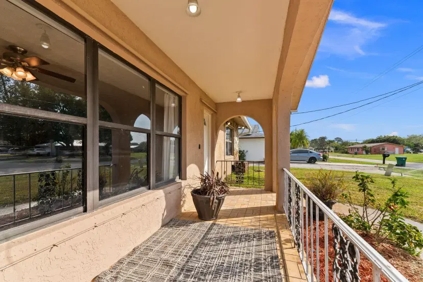 Picture of 541 SE Fallon Drive, Port St Lucie FL 34983