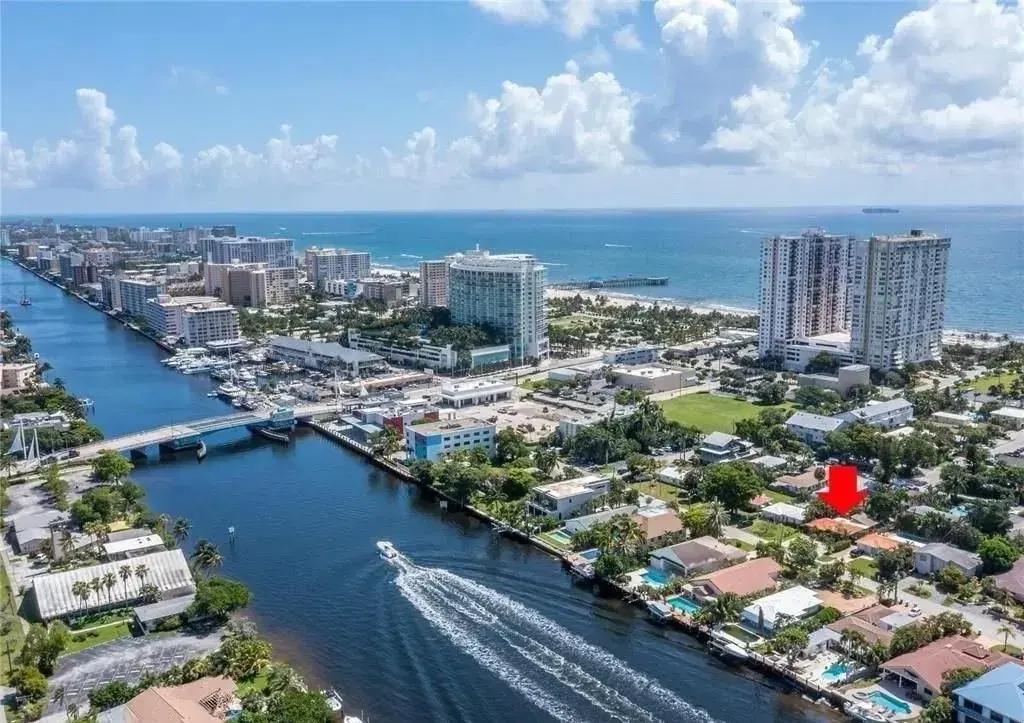 Picture of 300 S Riverside Dr, Pompano Beach, FL 33062