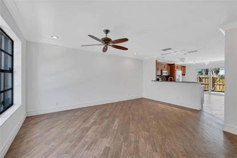 Picture of 1917 NE 3Rd St 111, Deerfield Beach FL 33441
