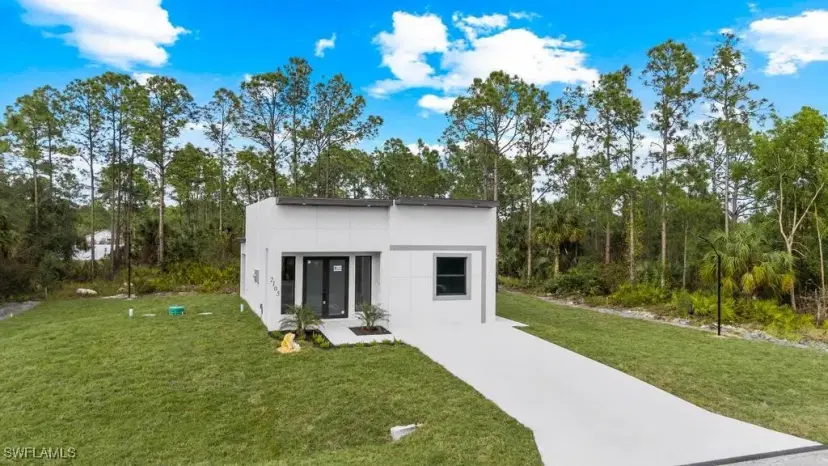 Picture of 2105 E 11Th St, Lehigh Acres FL 33936
