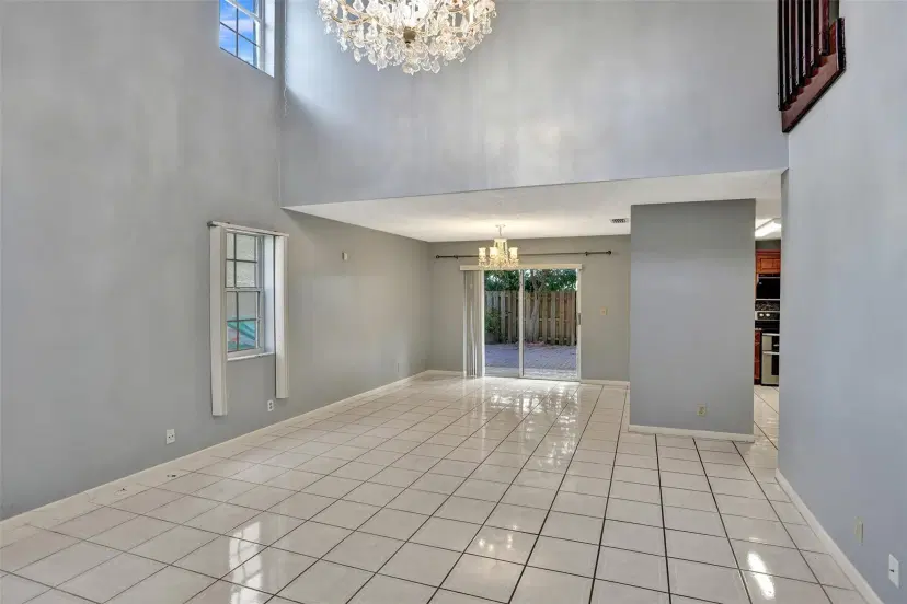 Picture of 2571 E Saratoga Dr, Cooper City FL 33026
