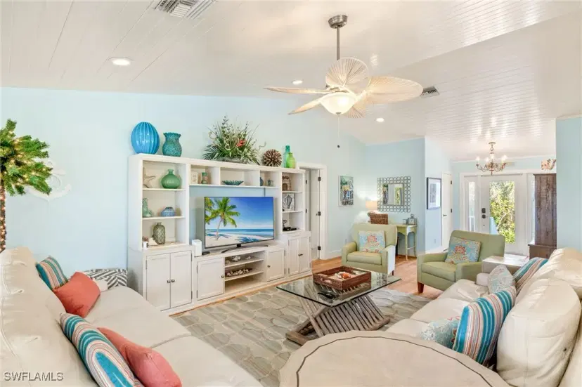Picture of 1234 Middle Gulf Dr, Sanibel FL 33957