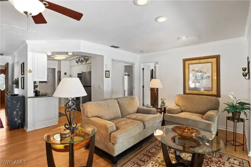 Picture of 572 Bayside Dr, Fort Myers FL 33919