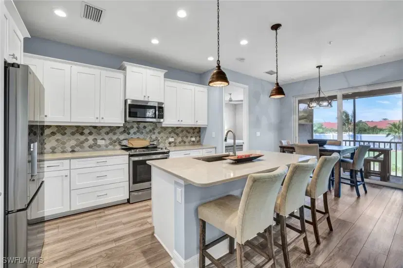 Picture of 2543 Seychelles Dr 608, Naples FL 34112