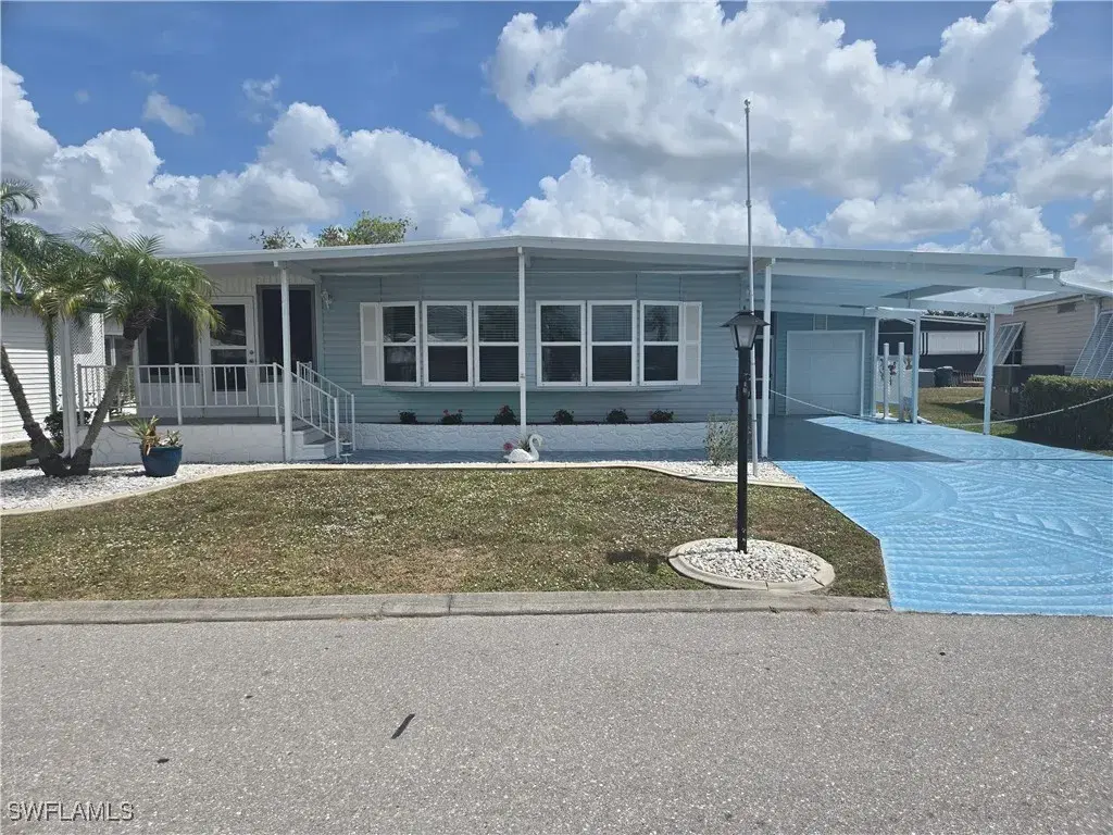 Picture of 564 Hogan Dr, North Fort Myers, FL 33903