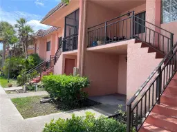Picture of 235 Lakeview Dr 102, Weston, FL 33326
