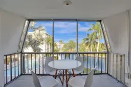 Picture of 3000 NE 16Th Ave D406, Oakland Park, FL 33334