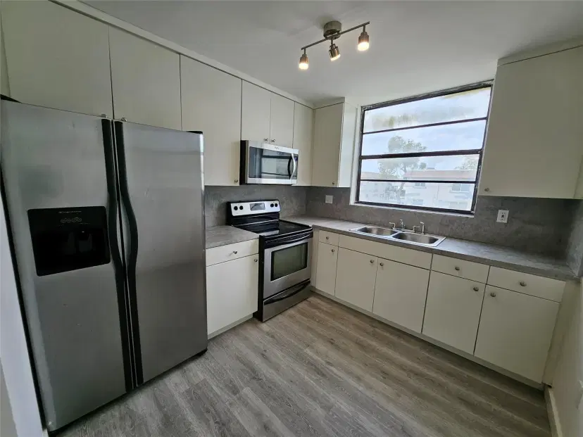 Picture of 1788 NW 55Th Ave 203, Lauderhill FL 33313