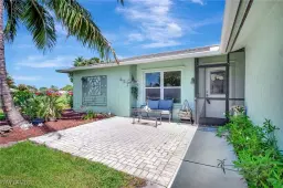 Picture of 421 Marathon Ct, Naples, FL 34112