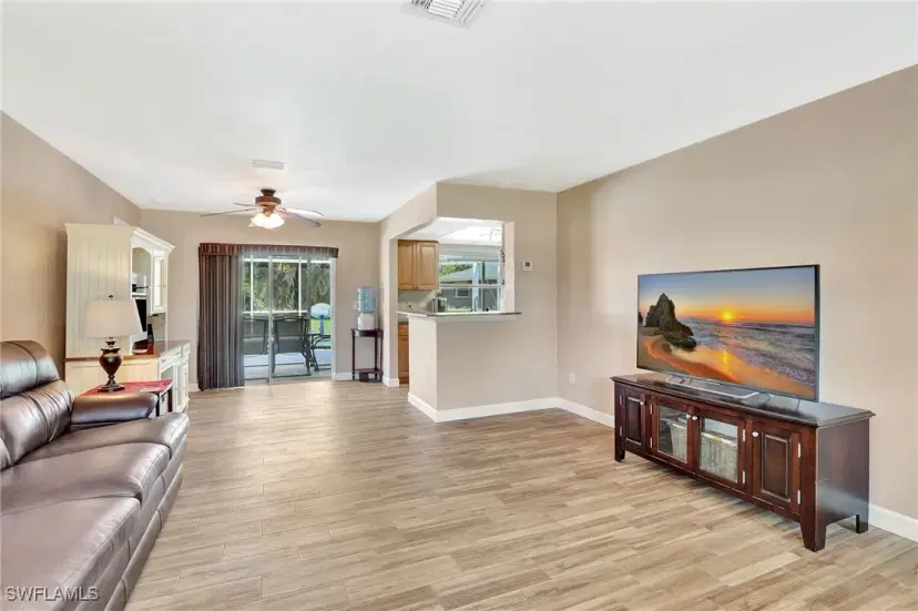 Picture of 421 Marathon Ct, Naples FL 34112