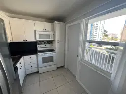 Picture of 301 N Ocean Blvd 307, Pompano Beach, FL 33062