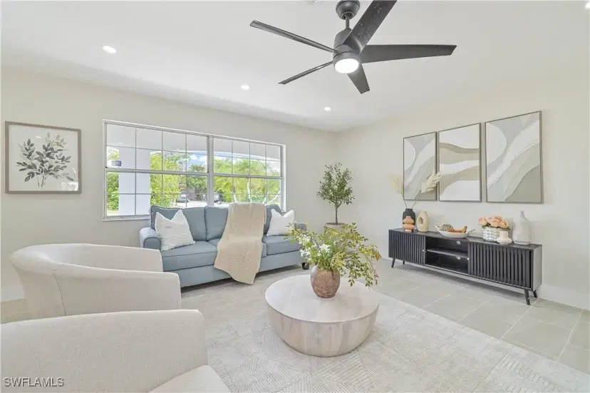 Picture of 1400 Alwynne Dr, Lehigh Acres FL 33936