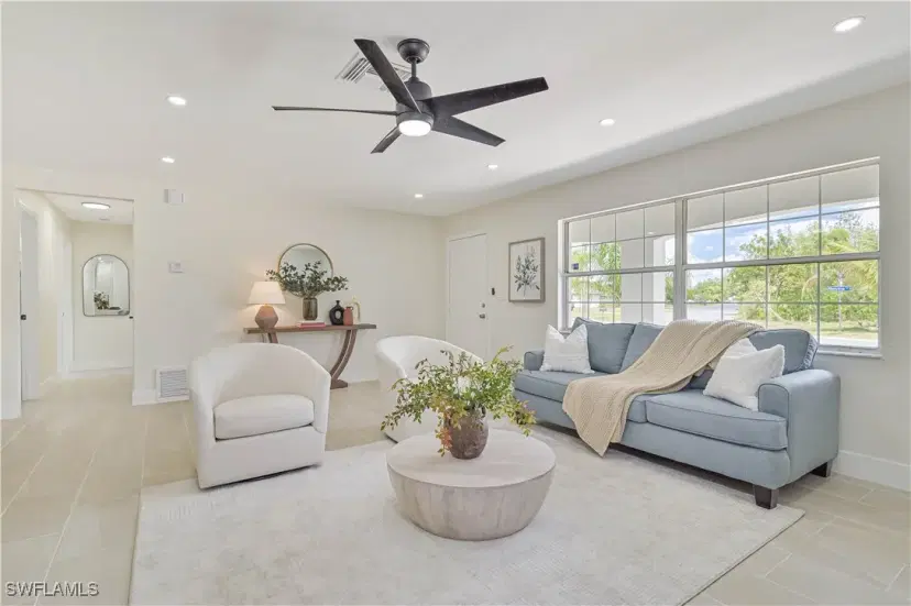 Picture of 1400 Alwynne Dr, Lehigh Acres FL 33936