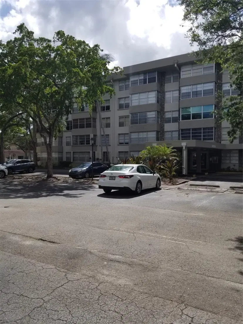 Picture of 6700 Cypress 306, Plantation FL 33317