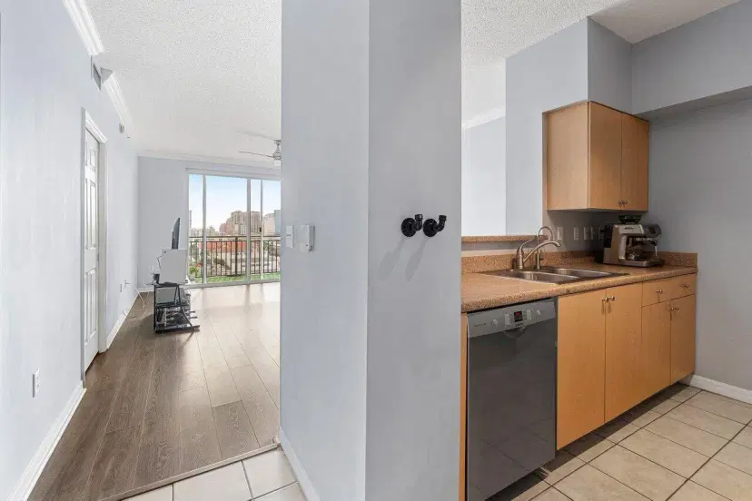 Picture of 616 Clearwater Park Road 1203, West Palm Beach FL 33401
