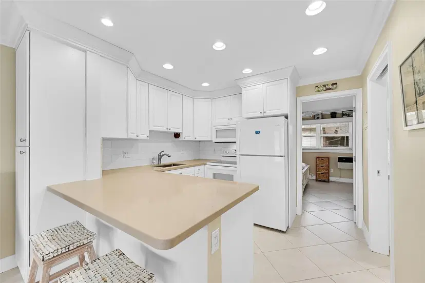 Picture of 1110 N Riverside Dr 24, Pompano Beach FL 33062