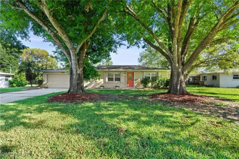 Picture of 1359 Jambalana Ln, Fort Myers FL 33901