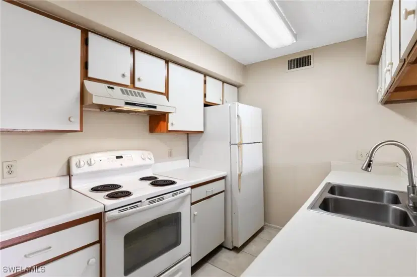 Picture of 5317 Summerlin Rd 1713, Fort Myers FL 33919
