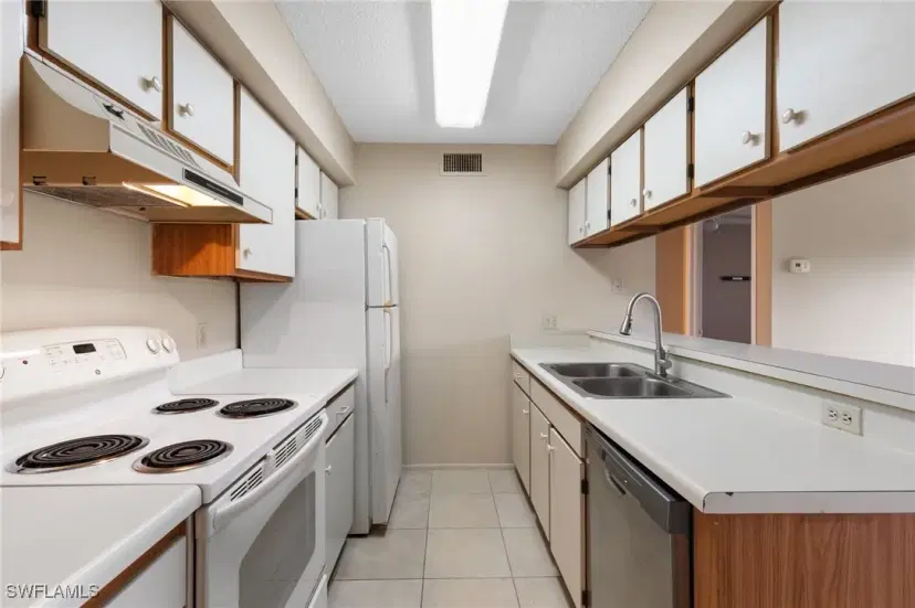 Picture of 5317 Summerlin Rd 1713, Fort Myers FL 33919