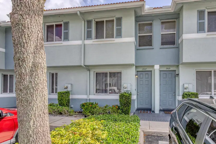 Picture of 1907 Hibiscus Lane, Riviera Beach FL 33404