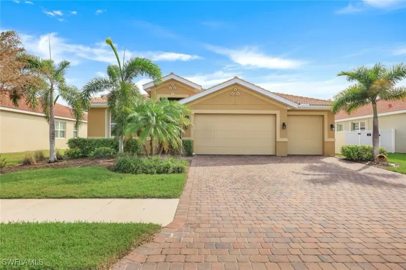 Picture of 2971 Sunset Pointe Cir, Cape Coral FL 33914