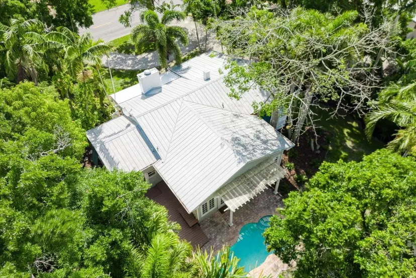Picture of 2239 Vero Beach Avenue, Vero Beach FL 32960