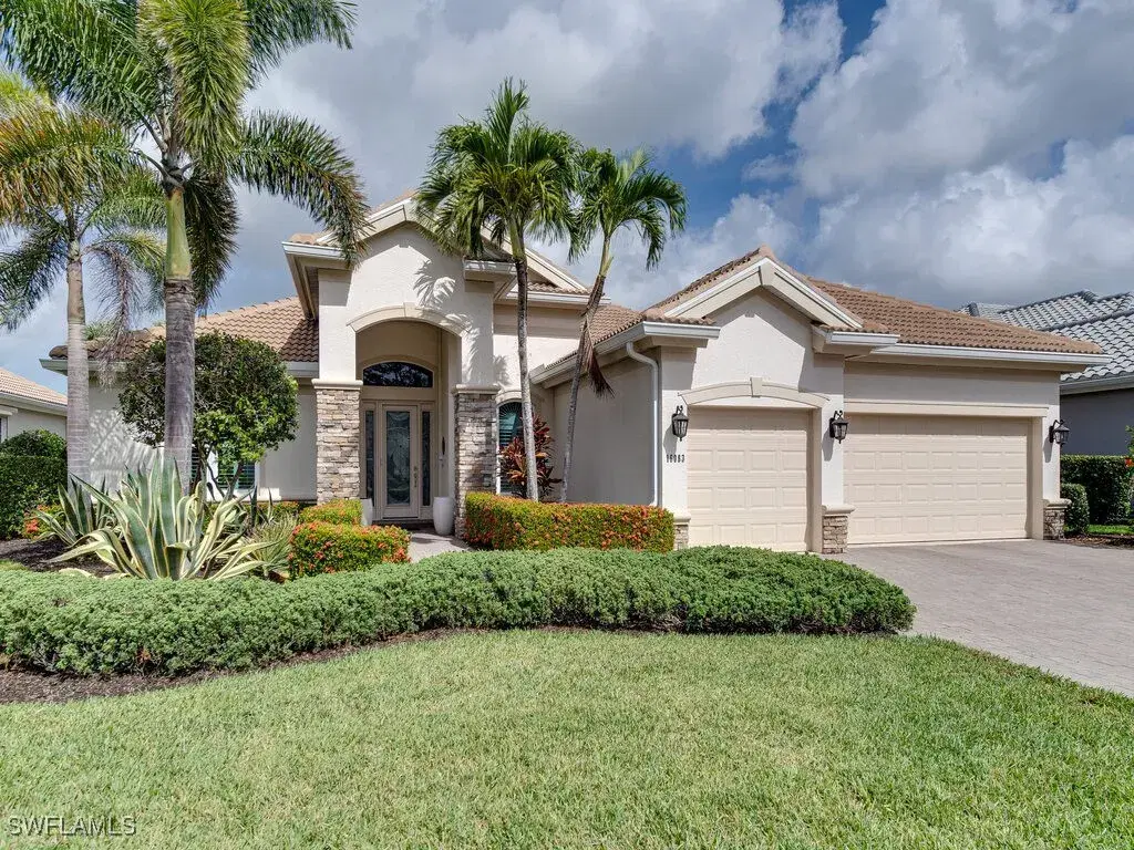 Picture of 16083 Parque Ln, Naples, FL 34110