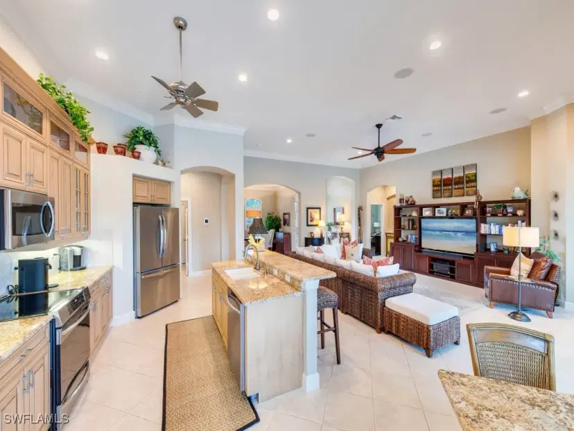 Picture of 16083 Parque Ln, Naples FL 34110
