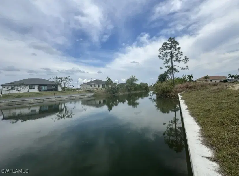 Picture of 4450 Connection Ave, Cape Coral FL 33909